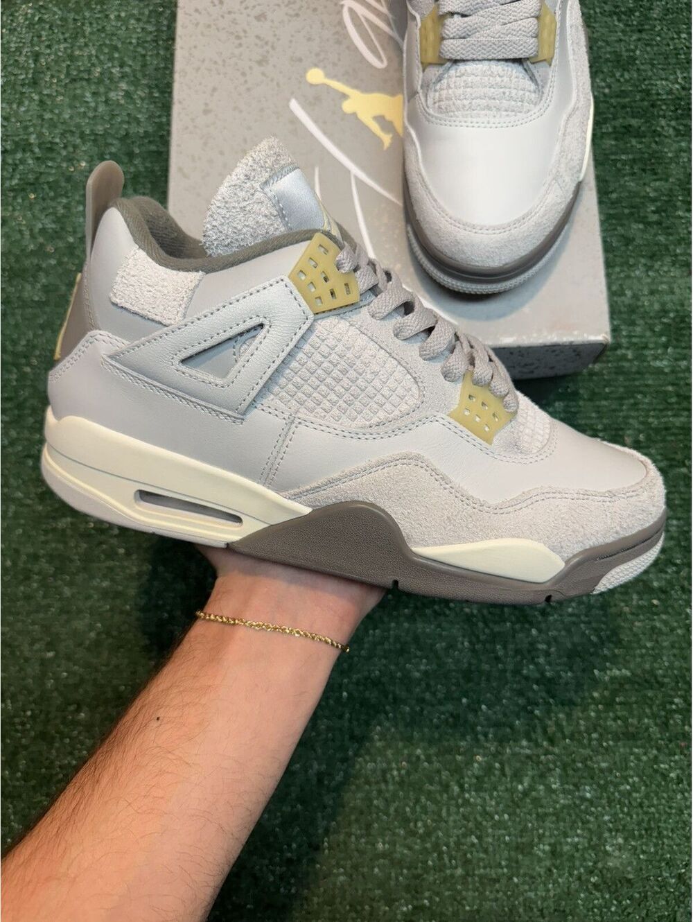 Jordan Retro 4 Craft Photon Dust Size 9.5